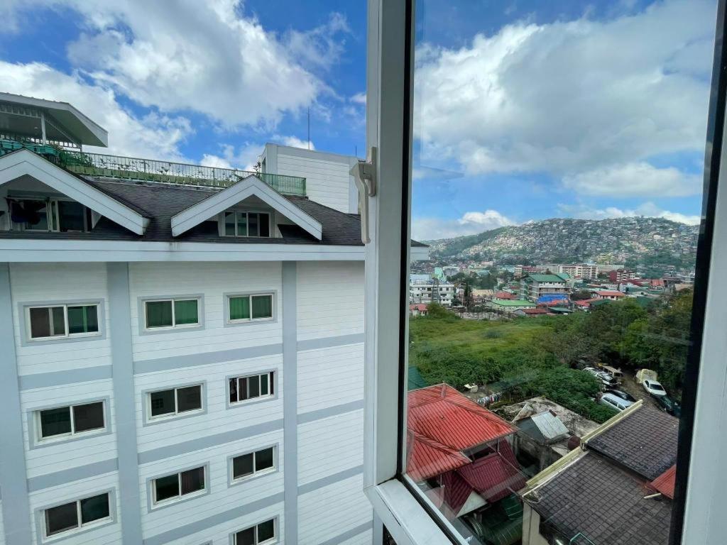 Aura One Hotel Baguio City Екстер'єр фото