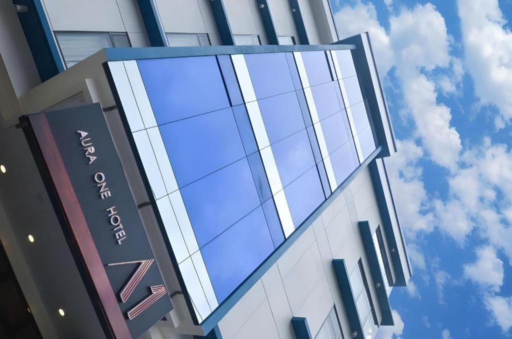 Aura One Hotel Baguio City Екстер'єр фото